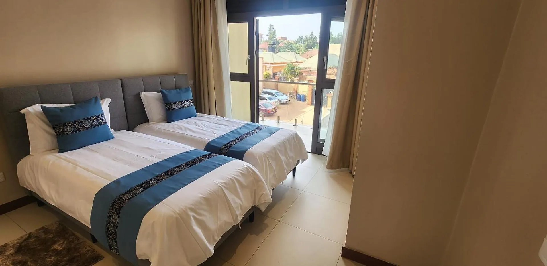 Eden Residence Kampala 0*,