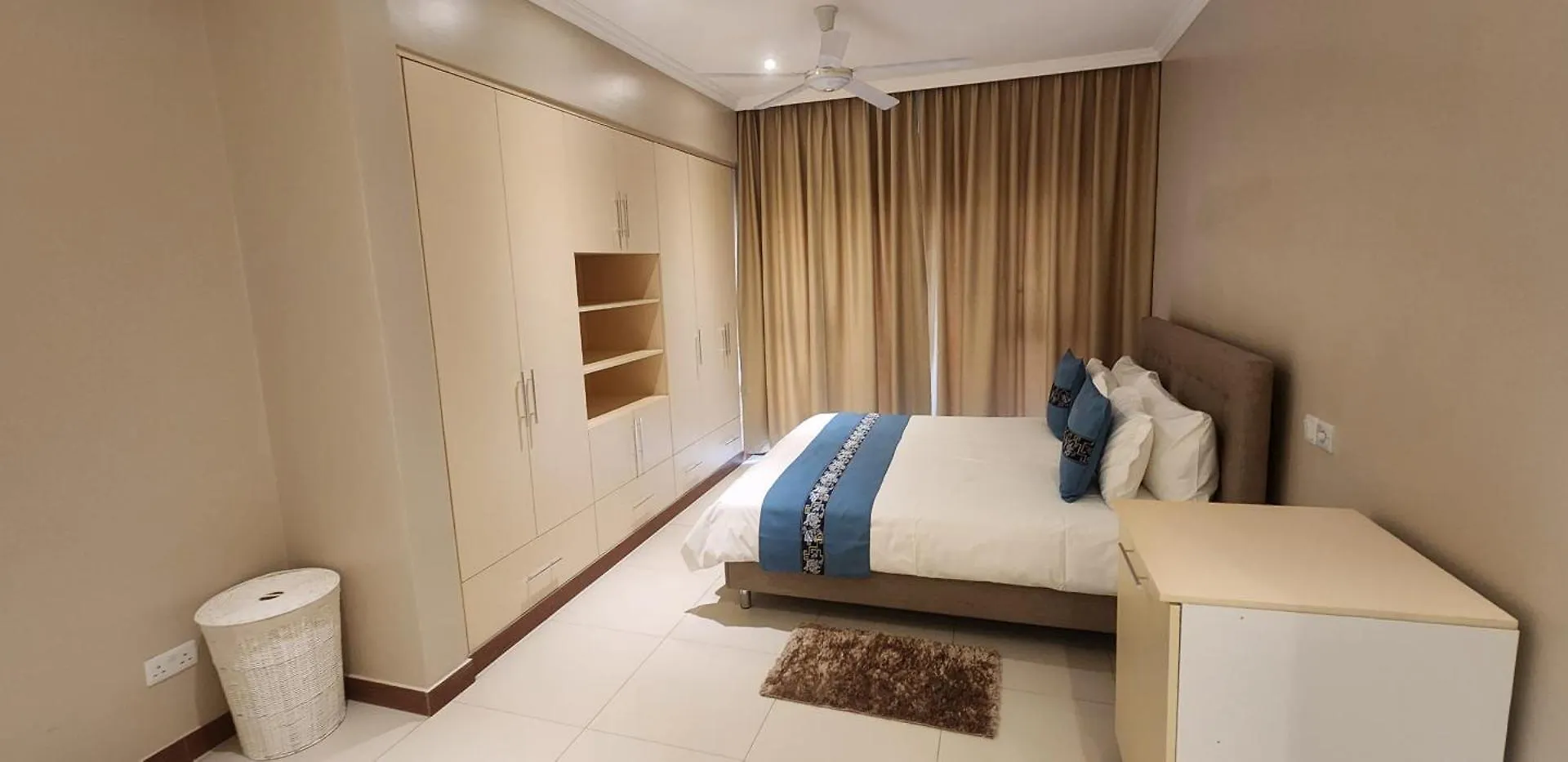 Eden Residence Kampala 0*,  Uganda